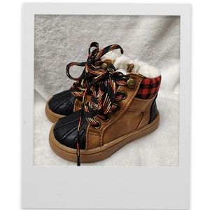 NWOT Brown/Black Lace Up Boots, Kid's 4